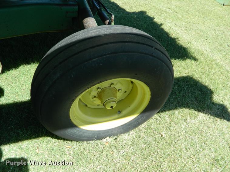 image for item DB1038 John Deere 6600 combine