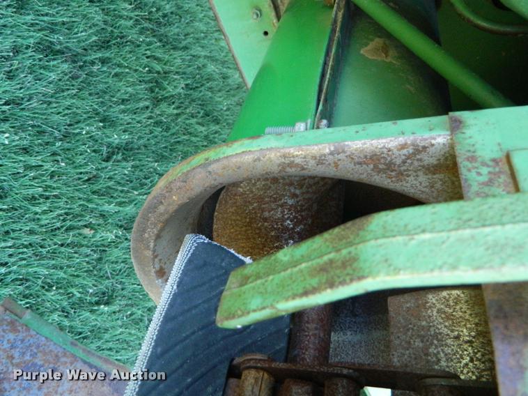 image for item DB1038 John Deere 6600 combine