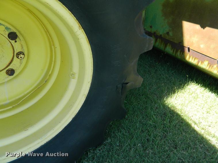 image for item DB1038 John Deere 6600 combine