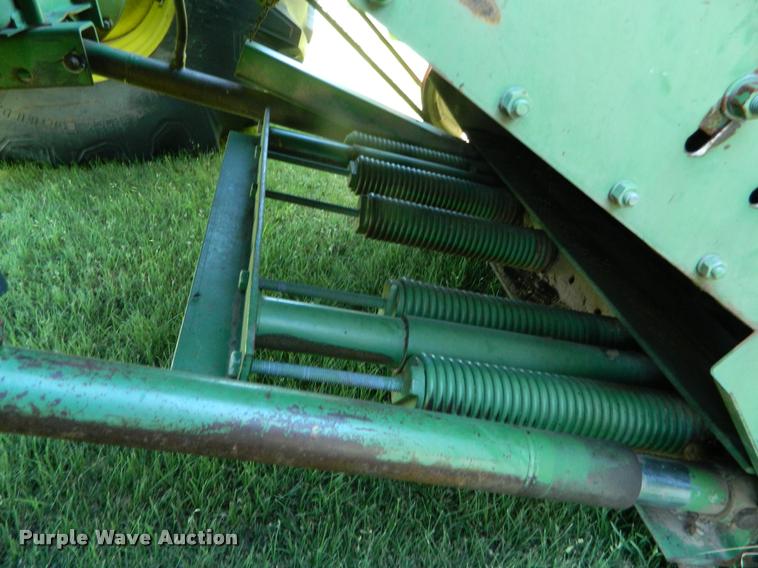 image for item DB1038 John Deere 6600 combine