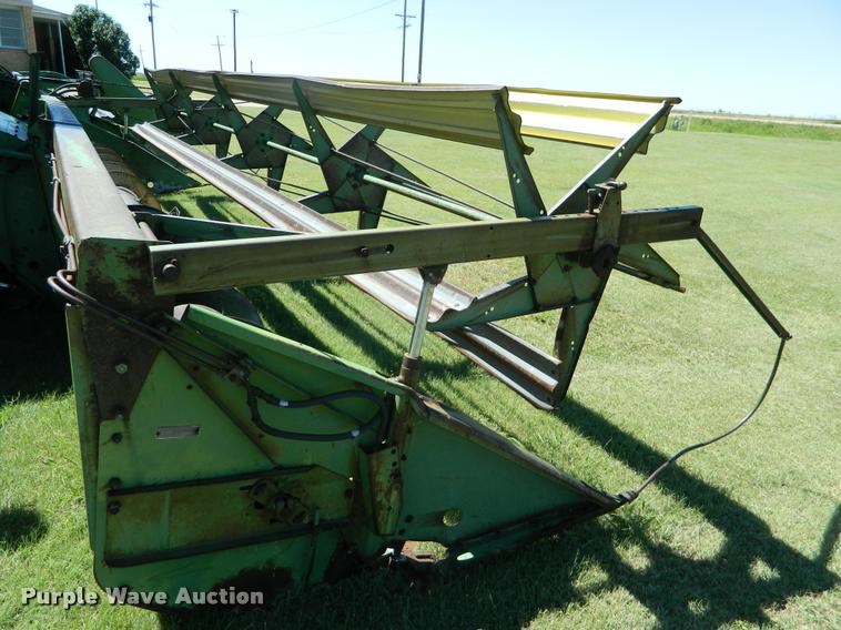 image for item DB1038 John Deere 6600 combine
