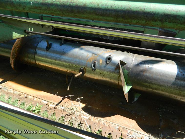 image for item DB1038 John Deere 6600 combine