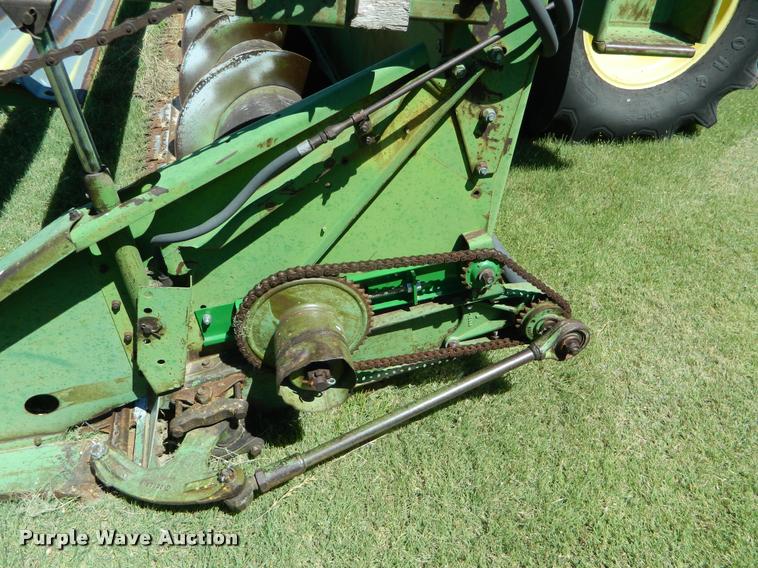 image for item DB1038 John Deere 6600 combine