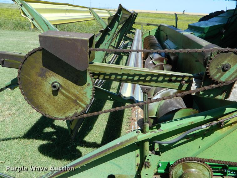image for item DB1038 John Deere 6600 combine