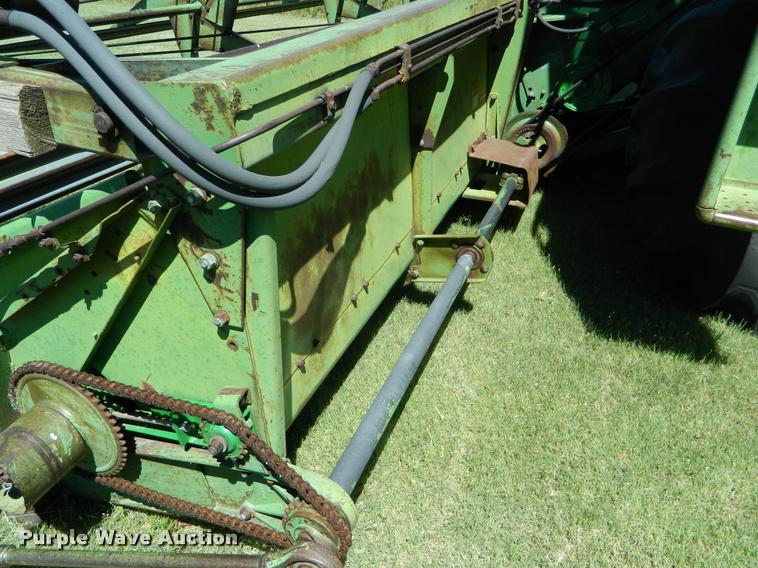 image for item DB1038 John Deere 6600 combine