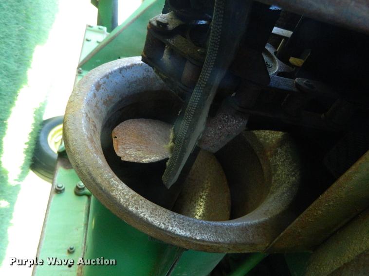 image for item DB1038 John Deere 6600 combine