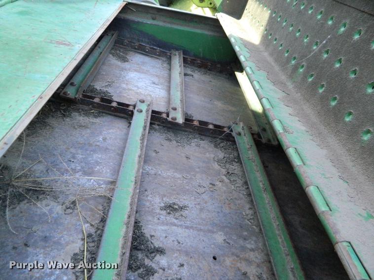 image for item DB1038 John Deere 6600 combine