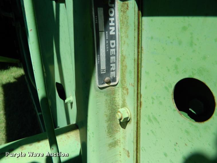 image for item DB1038 John Deere 6600 combine