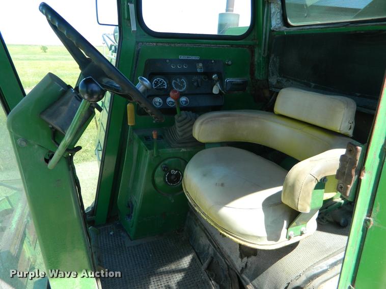 image for item DB1038 John Deere 6600 combine
