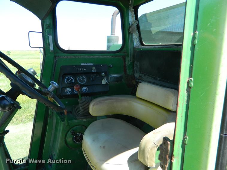 image for item DB1038 John Deere 6600 combine