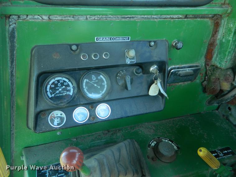 image for item DB1038 John Deere 6600 combine