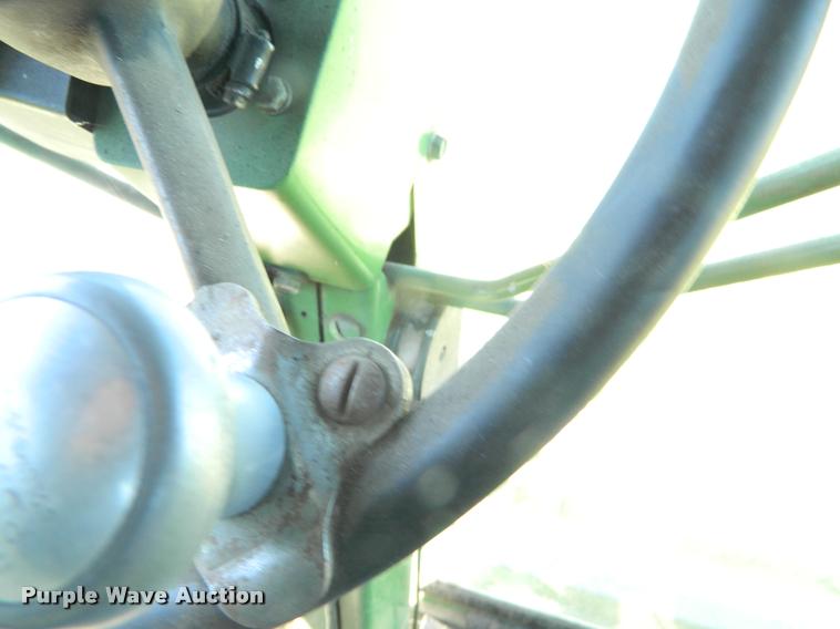 image for item DB1038 John Deere 6600 combine