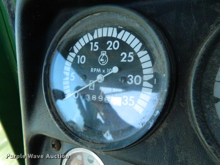 image for item DB1038 John Deere 6600 combine