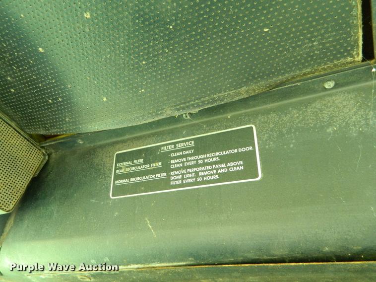 image for item DB1038 John Deere 6600 combine