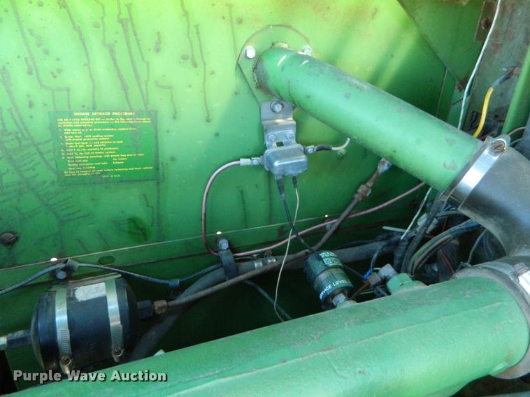 image for item DB1038 John Deere 6600 combine