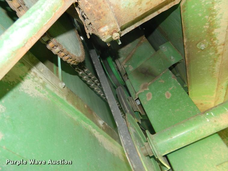 image for item DB1038 John Deere 6600 combine