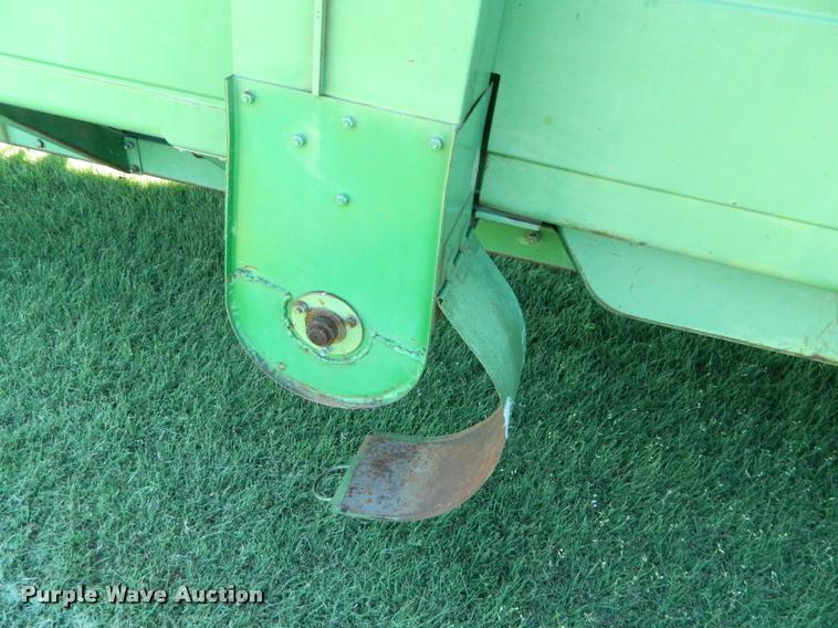 image for item DB1038 John Deere 6600 combine