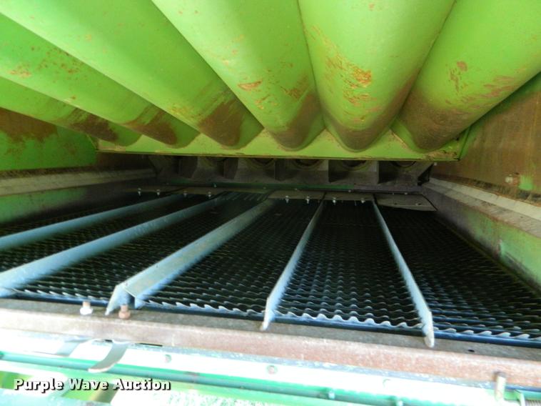 image for item DB1039 1982 John Deere 7720 combine