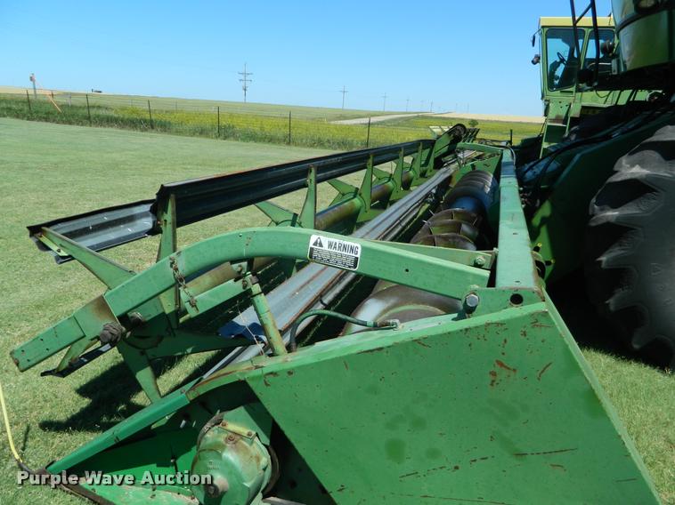 image for item DB1039 1982 John Deere 7720 combine