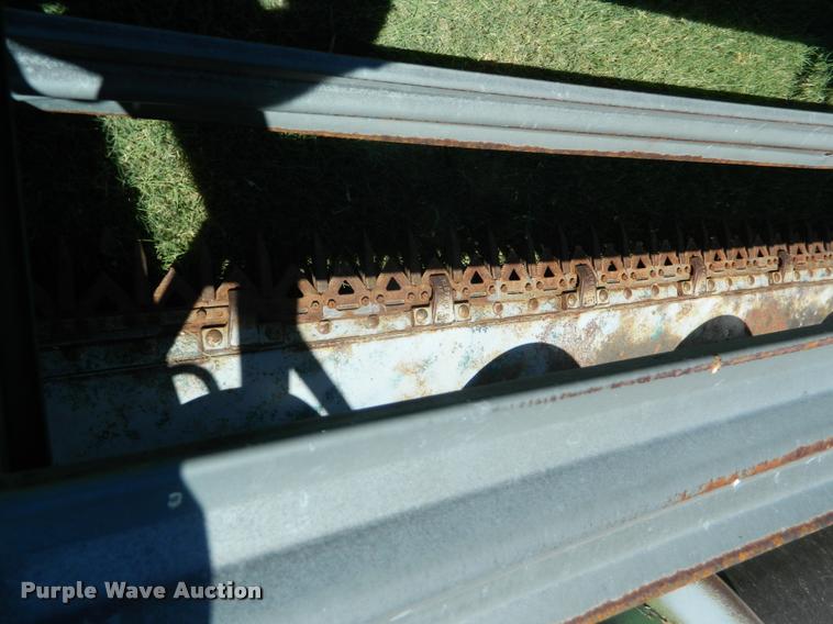 image for item DB1039 1982 John Deere 7720 combine