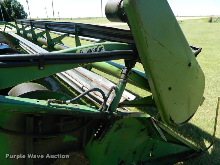 image for item DB1039 1982 John Deere 7720 combine