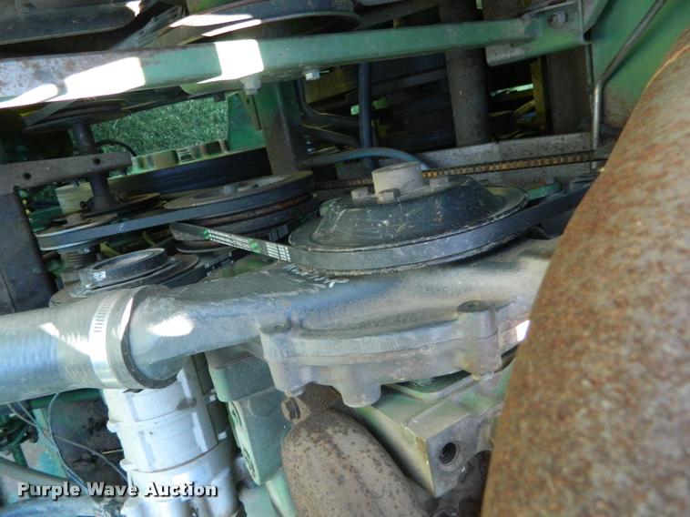 image for item DB1039 1982 John Deere 7720 combine