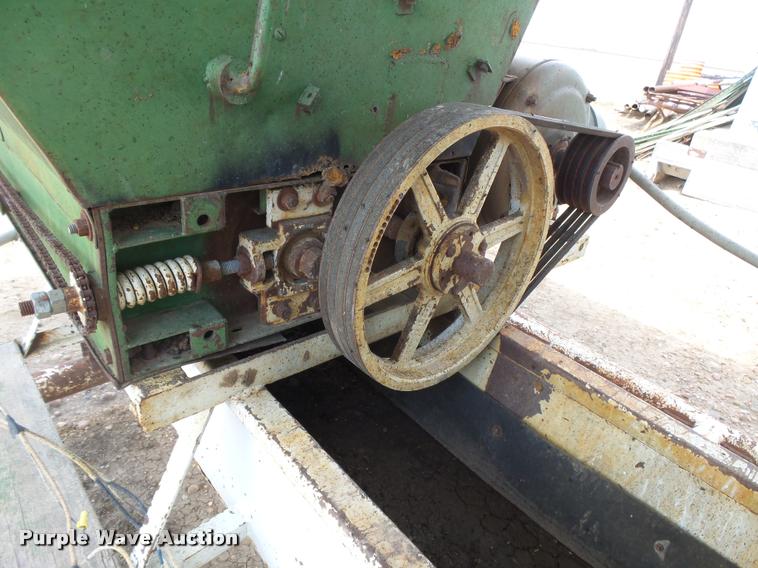 image for item DB2618 Double roller corn grinder mill