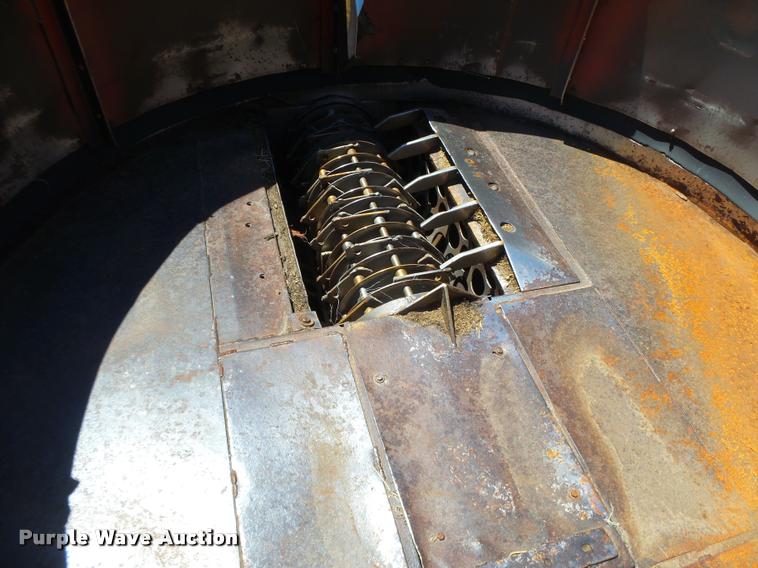 image for item DB2625 HayBuster H1000 bale processor