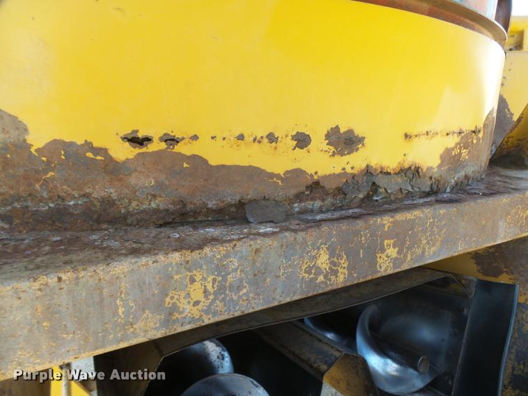 image for item DB2625 HayBuster H1000 bale processor