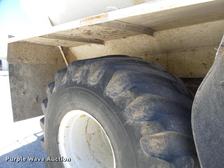 image for item DB5755 2002 Ag-Chem TerraGator 8103 self-propelled applicator