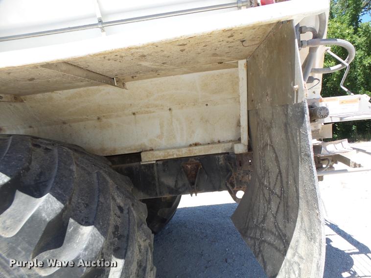 image for item DB5755 2002 Ag-Chem TerraGator 8103 self-propelled applicator