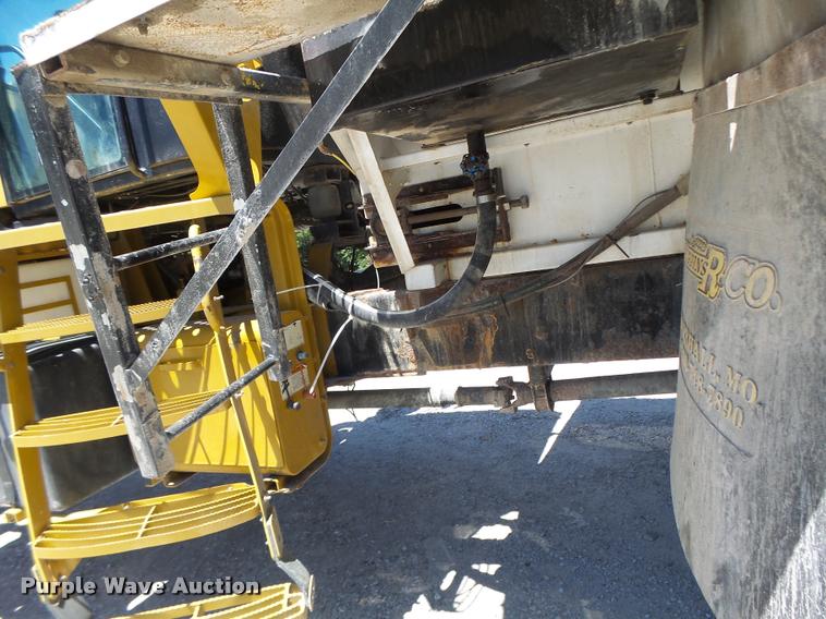 image for item DB5755 2002 Ag-Chem TerraGator 8103 self-propelled applicator