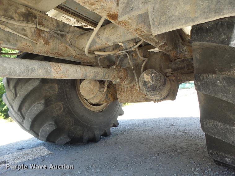 image for item DB5755 2002 Ag-Chem TerraGator 8103 self-propelled applicator