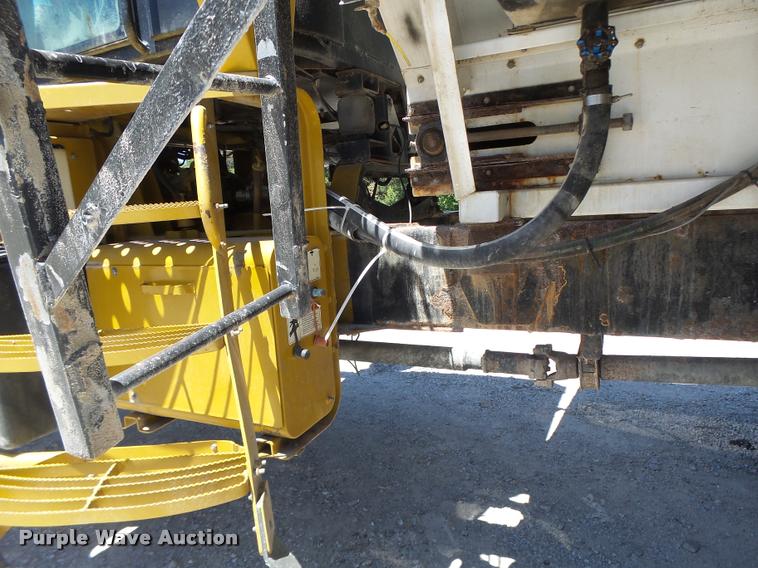 image for item DB5755 2002 Ag-Chem TerraGator 8103 self-propelled applicator