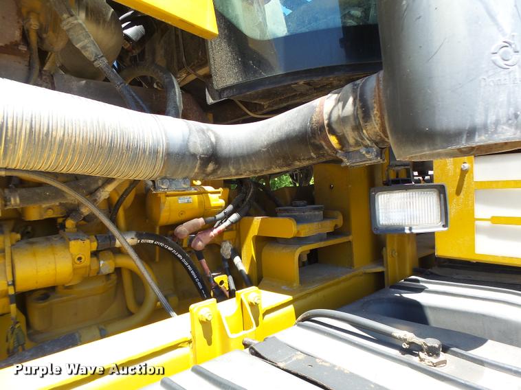 image for item DB5755 2002 Ag-Chem TerraGator 8103 self-propelled applicator