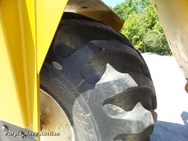 image for item DB5755 2002 Ag-Chem TerraGator 8103 self-propelled applicator