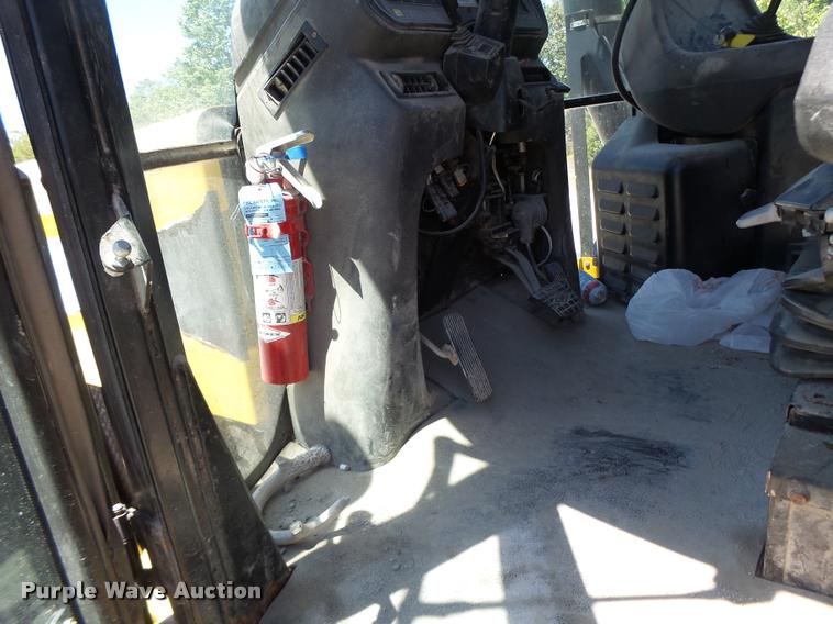 image for item DB5755 2002 Ag-Chem TerraGator 8103 self-propelled applicator