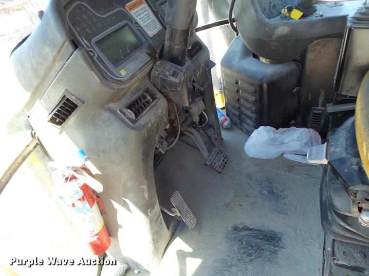 image for item DB5755 2002 Ag-Chem TerraGator 8103 self-propelled applicator