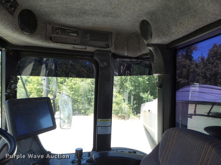 image for item DB5755 2002 Ag-Chem TerraGator 8103 self-propelled applicator