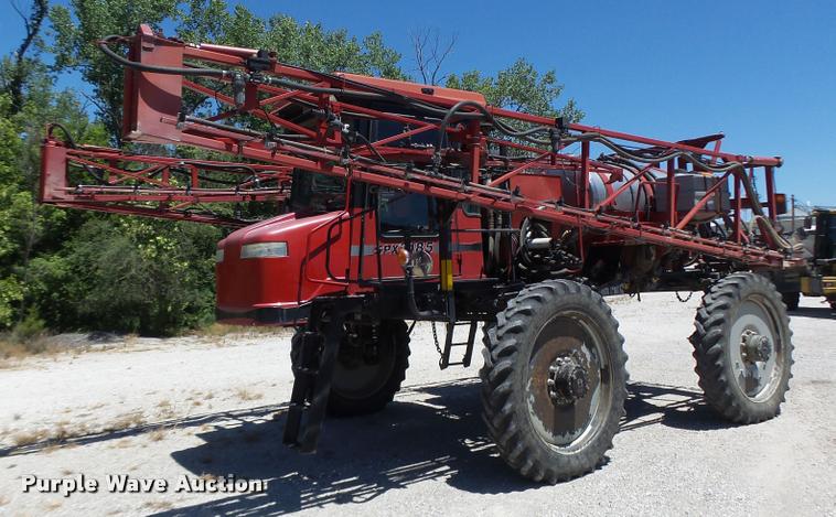 image for item DB5756 2005 Case IH SPX3185 self-propelled sprayer