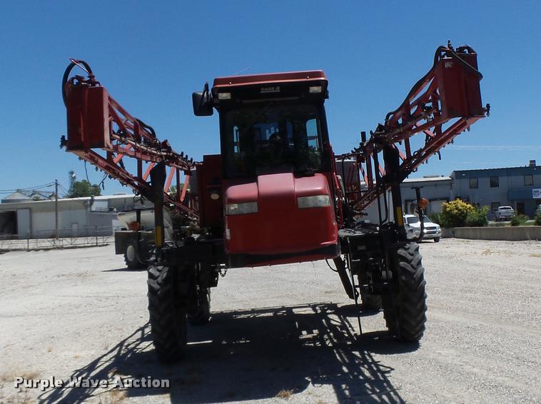 image for item DB5756 2005 Case IH SPX3185 self-propelled sprayer