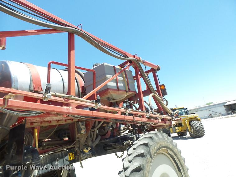 image for item DB5756 2005 Case IH SPX3185 self-propelled sprayer