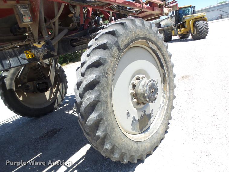 image for item DB5756 2005 Case IH SPX3185 self-propelled sprayer