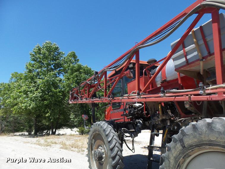 image for item DB5756 2005 Case IH SPX3185 self-propelled sprayer