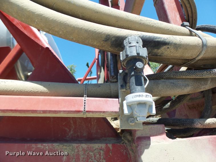 image for item DB5756 2005 Case IH SPX3185 self-propelled sprayer