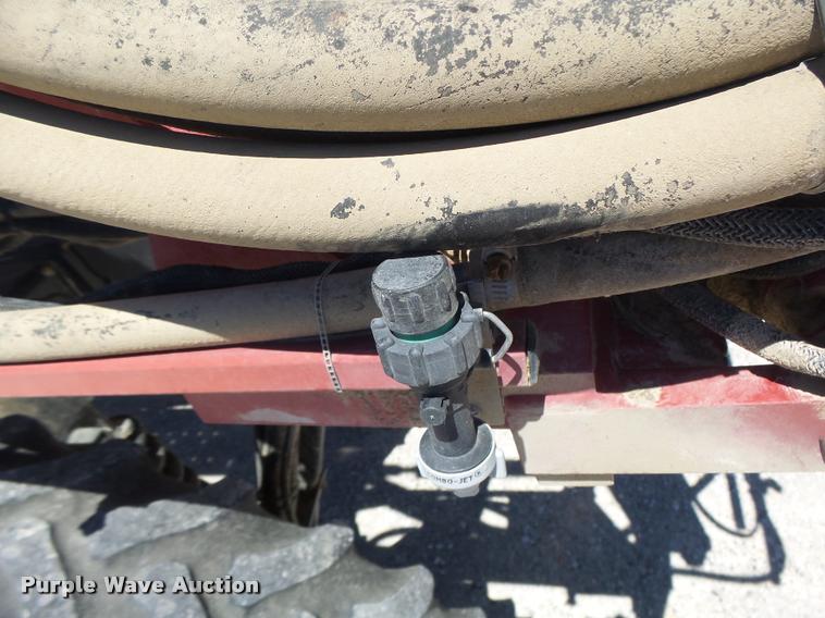 image for item DB5756 2005 Case IH SPX3185 self-propelled sprayer