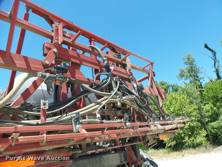 image for item DB5756 2005 Case IH SPX3185 self-propelled sprayer