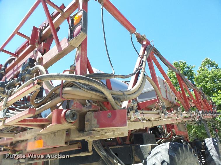 image for item DB5756 2005 Case IH SPX3185 self-propelled sprayer