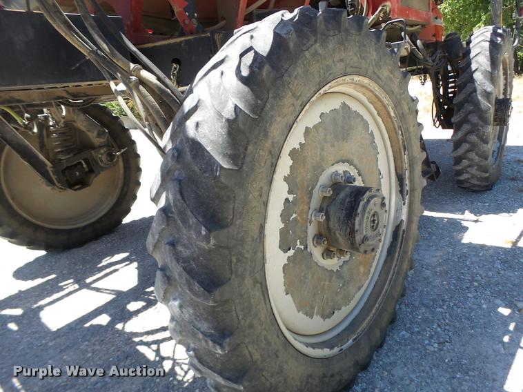 image for item DB5756 2005 Case IH SPX3185 self-propelled sprayer