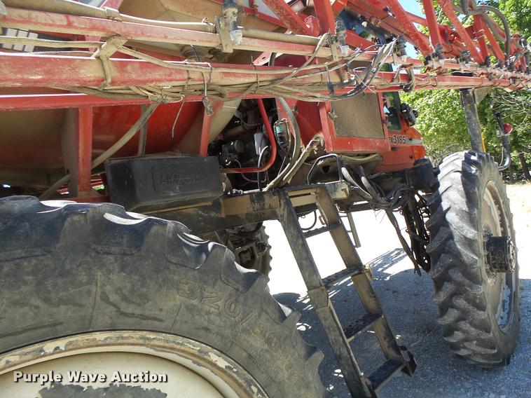 image for item DB5756 2005 Case IH SPX3185 self-propelled sprayer